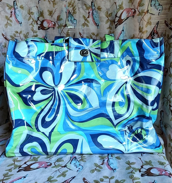 Roxy Handbags - Vintage Roxy Wild Floral 1960s Vibe Flower Power Vinyl Plastic Cover Travel Tote